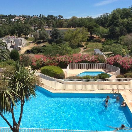 Au calme dans hameau fleuri joli Studio 3 pers piscine parking wi-fi Vence Extérieur photo