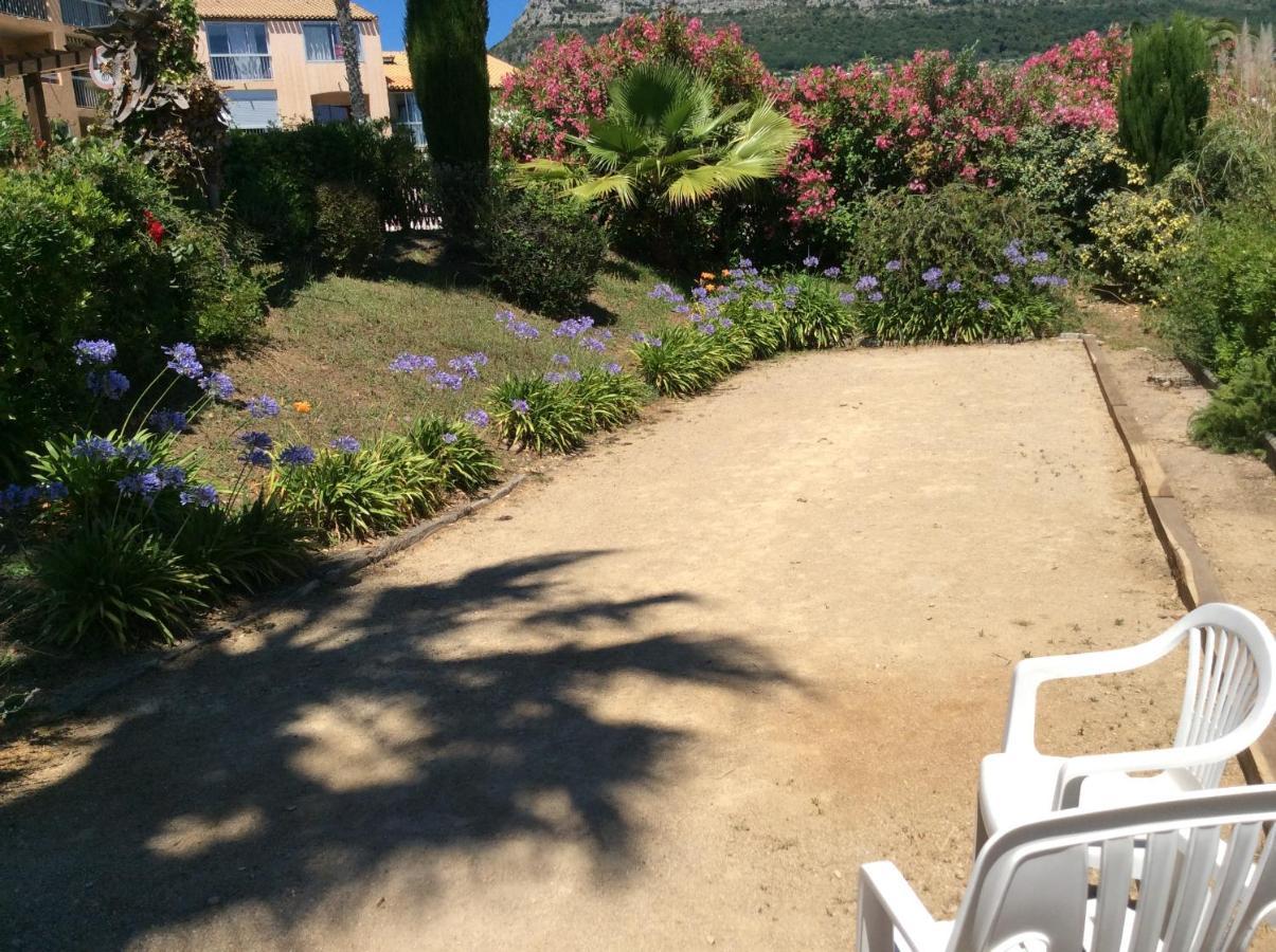 Au calme dans hameau fleuri joli Studio 3 pers piscine parking wi-fi Vence Extérieur photo
