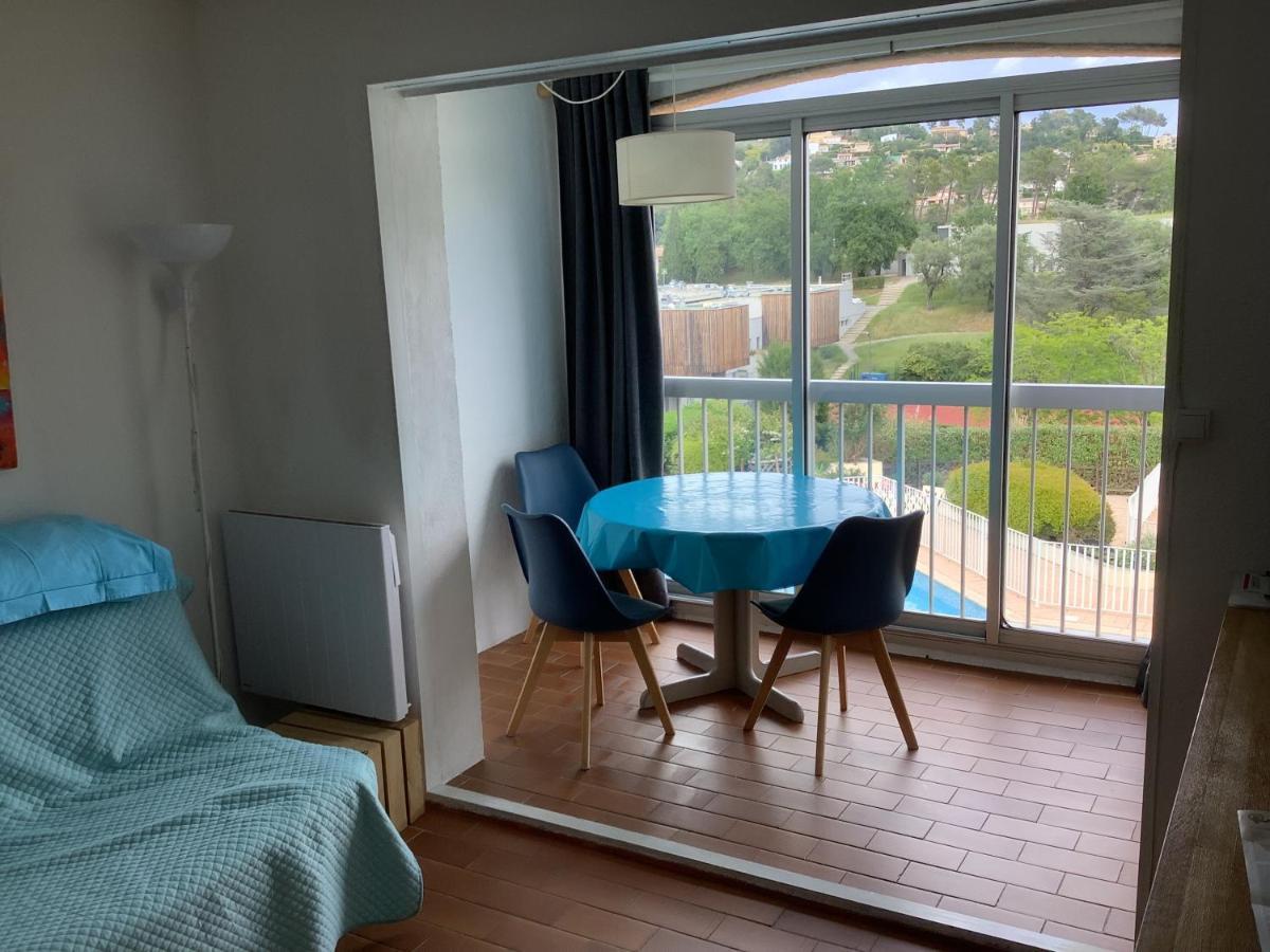 Au calme dans hameau fleuri joli Studio 3 pers piscine parking wi-fi Vence Extérieur photo
